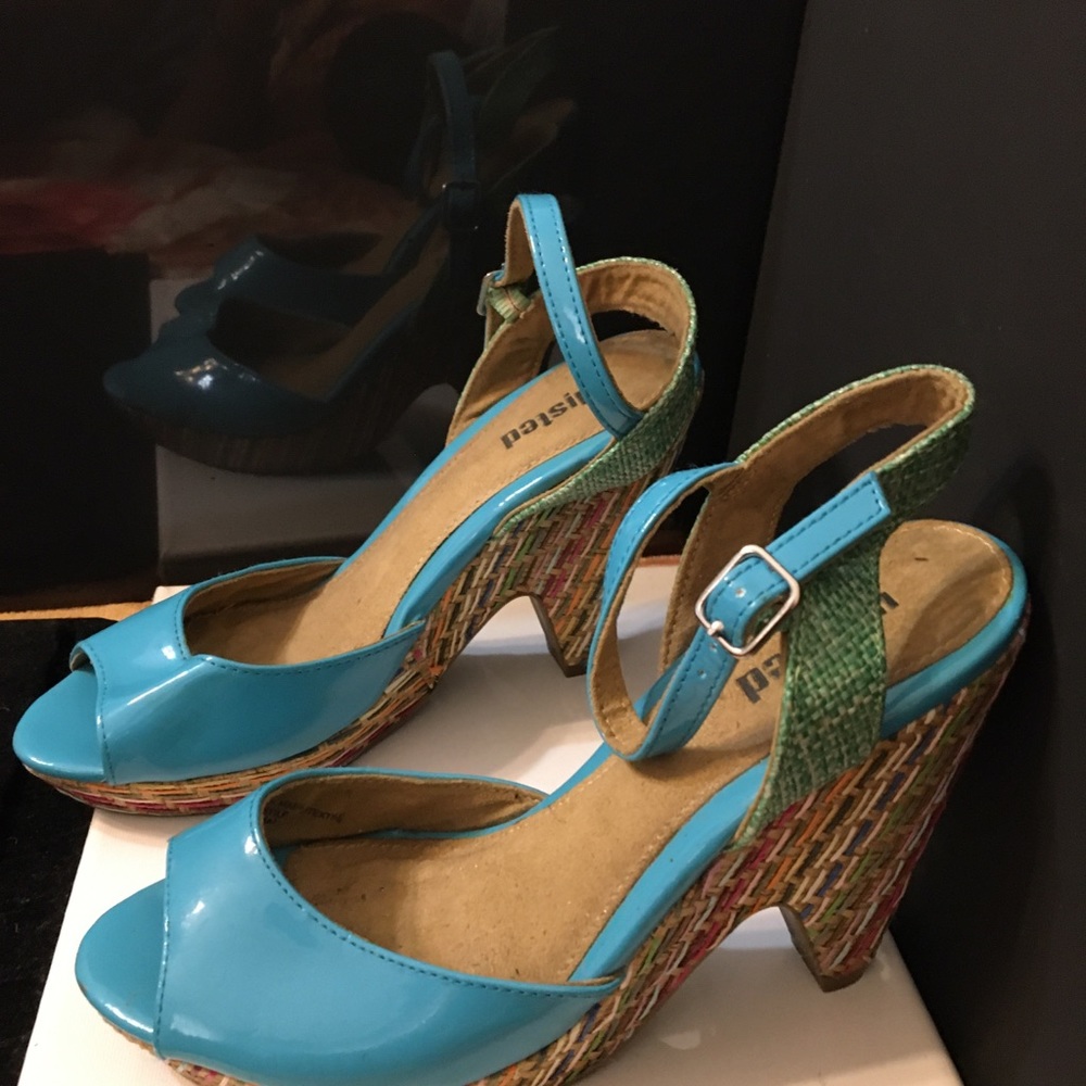 Dress sandals
